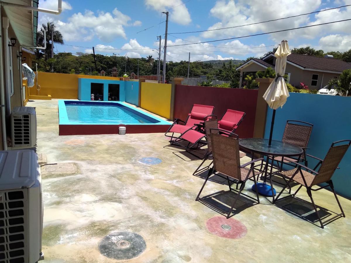 Paradise Villa Onsite Private Pool Onsite Private Gym 2 Properties Sleep 12 To Book For More Than 6 Please Contact Us Ocho Rios Exterior photo